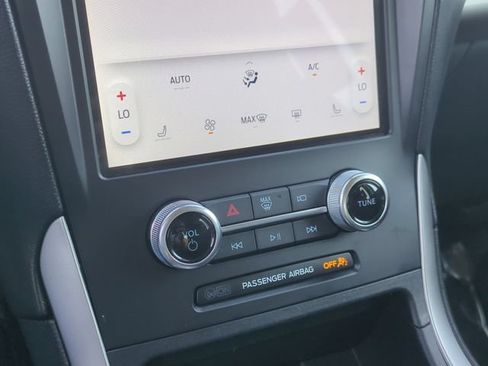 Used 2024 Ford Edge SEL AWD/4WD image 25