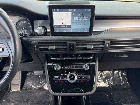 Used 2022 Lincoln Corsair Standard w/ Premium Package image 25