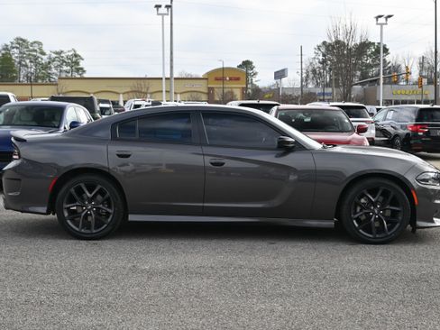 Used 2022 Dodge Charger R/T w/ Blacktop Package image 16
