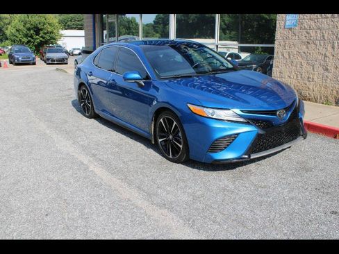 Used 2020 Toyota Camry XSE FWD image 1