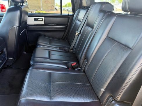 Used 2017 Ford Expedition Limited RWD image 23