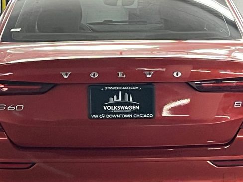 Used 2022 Volvo S60 B5 Momentum w/ Premium Package image 32