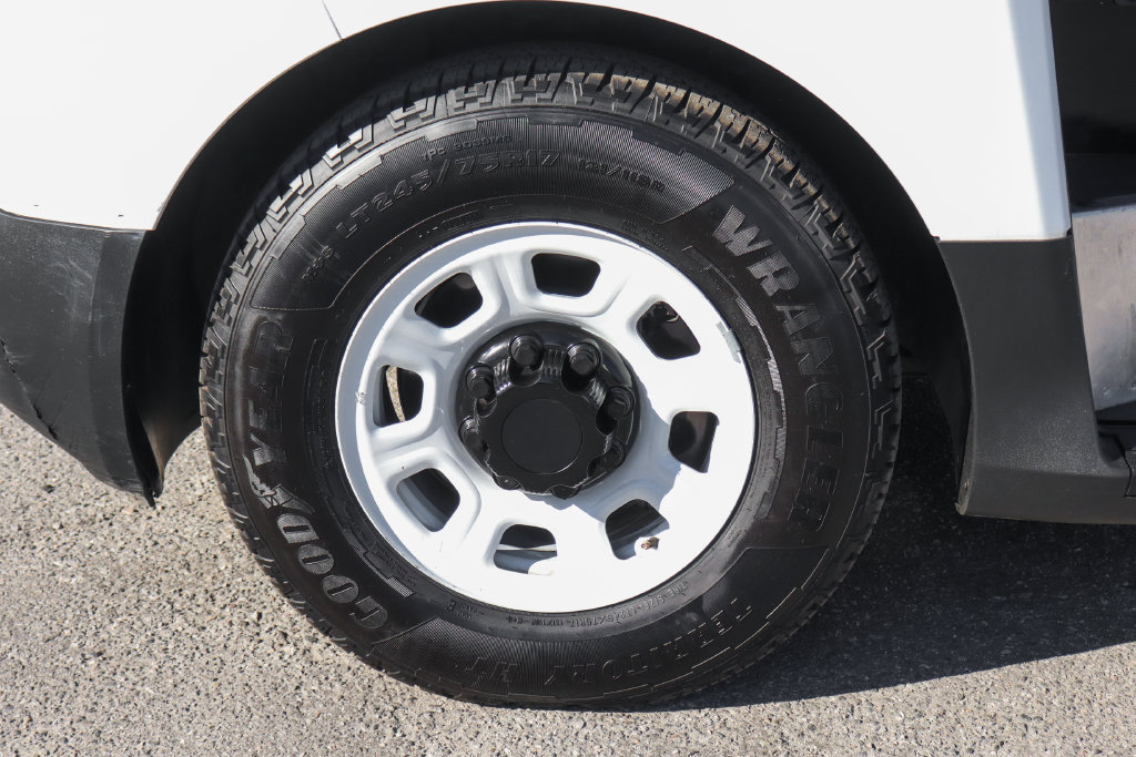 Used 2024 Chevrolet Brightdrop 600 w/ Commercial Equipment Package AWD/4WD image 34