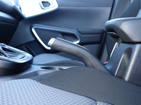 Used 2020 Kia Soul LX image 16