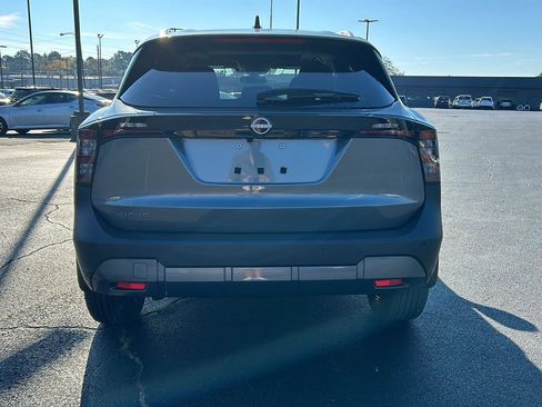 New 2026 Nissan Kicks SV w/ SV Premium Package image 5