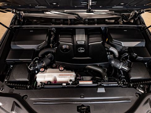 Used 2022 Lexus LX 600 F Sport w/ Accessory Package (Z1) image 32