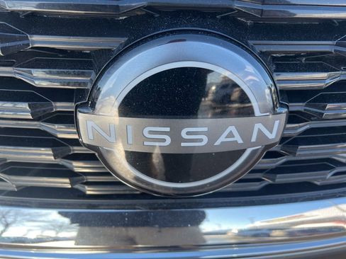 Used 2023 Nissan Rogue SV image 30