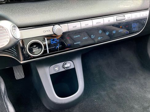 Certified 2023 Hyundai Ioniq 5 Limited AWD/4WD image 30