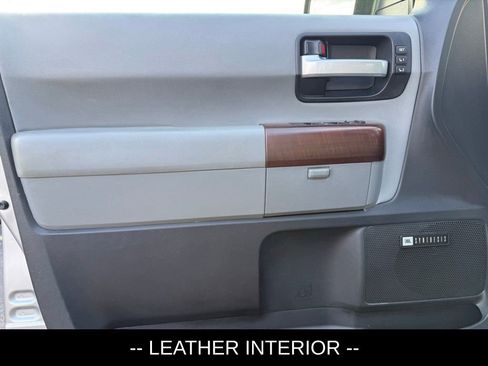 Used 2017 Toyota Sequoia Platinum image 5