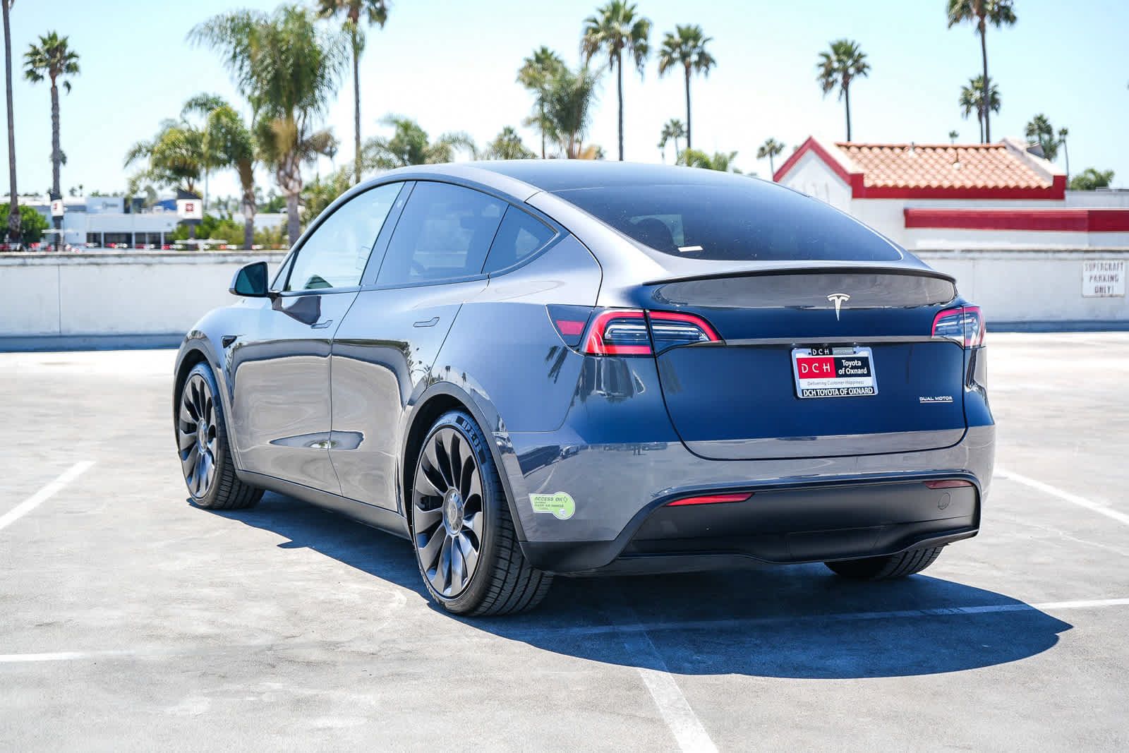 Used 2023 Tesla Model Y Performance AWD/4WD image 9