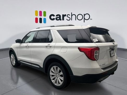 Used 2022 Ford Explorer Limited w/ Equipment Group 301A AWD/4WD image 3