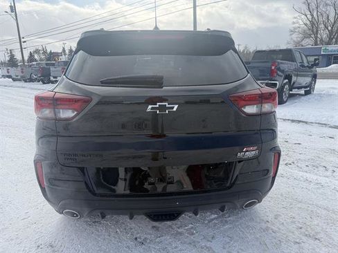 Used 2023 Chevrolet TrailBlazer RS w/ Sun and Liftgate Package image 5