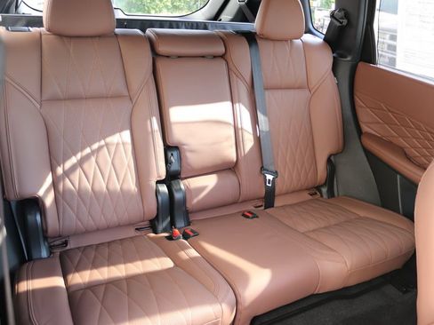 Used 2025 Mitsubishi Outlander SEL FWD image 5