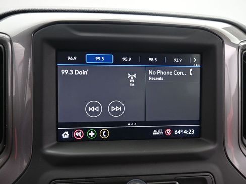 Used 2020 Chevrolet Silverado 1500 Custom w/ Custom Value Package image 19