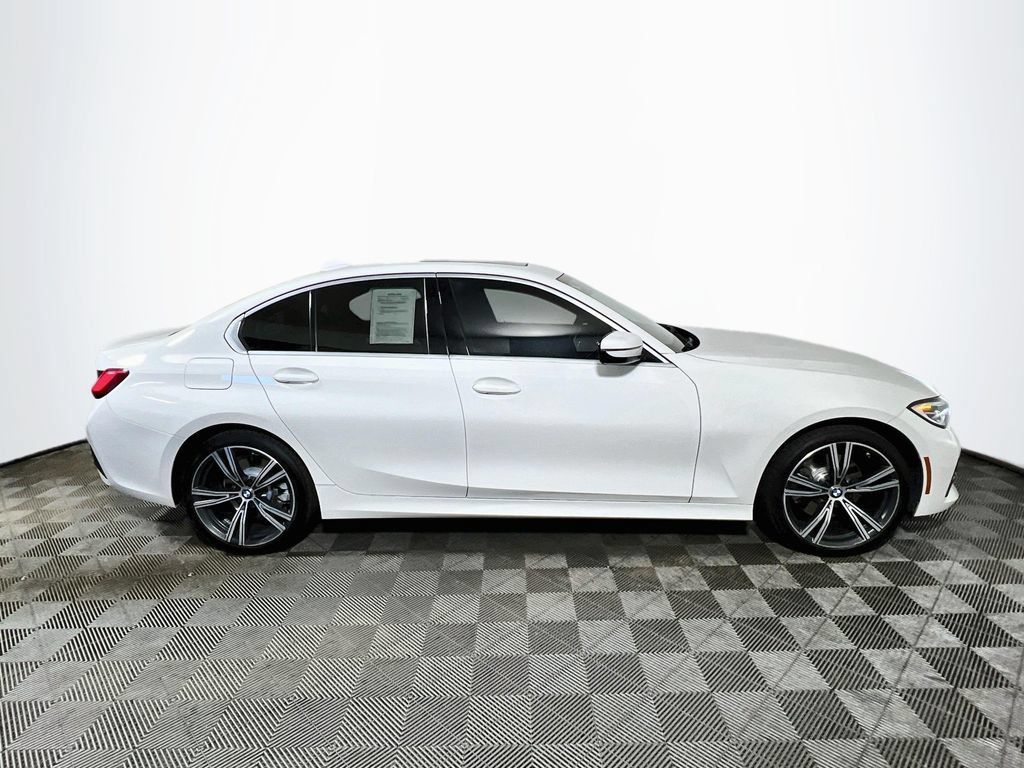 Used 2019 BMW 330i xDrive Sedan w/ Premium Package AWD/4WD image 8