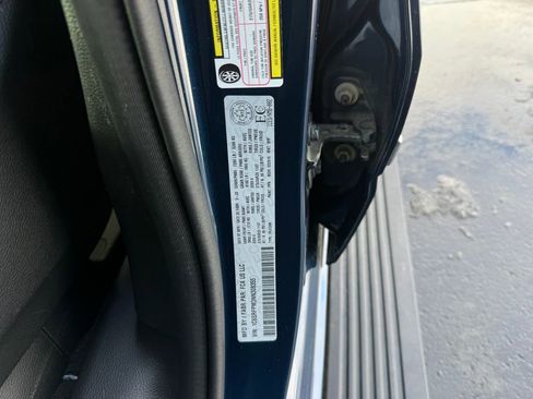 Used 2022 RAM 1500 Limited w/ Cold Weather Group image 31