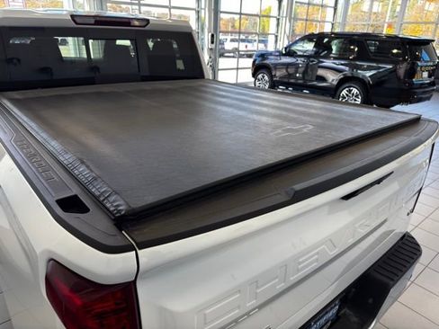 Used 2022 Chevrolet Silverado 1500 LT image 41