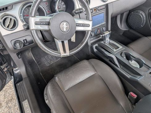 Used 2006 Ford Mustang Convertible image 15