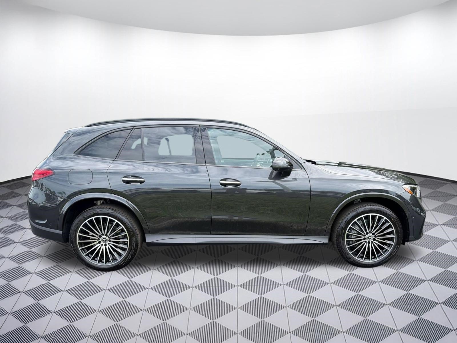 Used 2026 Mercedes-Benz GLC 300 image 8