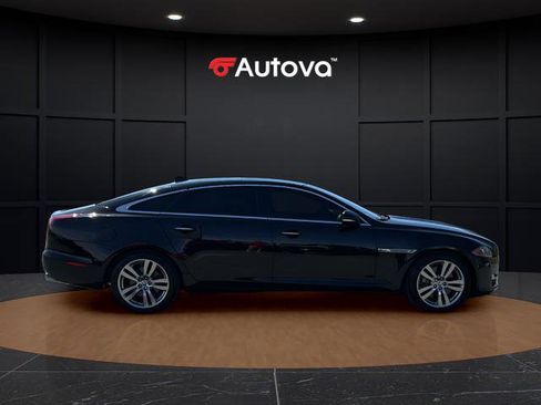 Used 2017 Jaguar XJ L Portfolio image 6