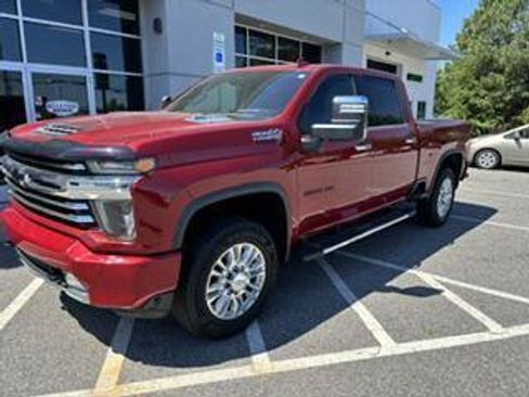 Used 2020 Chevrolet Silverado 2500 High Country w/ Technology Package AWD/4WD image 2