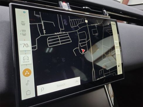 New 2025 Land Rover Range Rover Velar Dynamic SE image 33