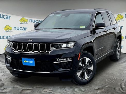 Used 2024 Jeep Grand Cherokee Limited 4xe w/ Luxury Tech Group II AWD/4WD image 4