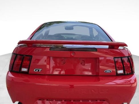 Used 2004 Ford Mustang GT RWD image 6