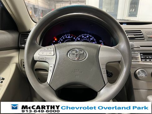 Used 2011 Toyota Camry LE image 12