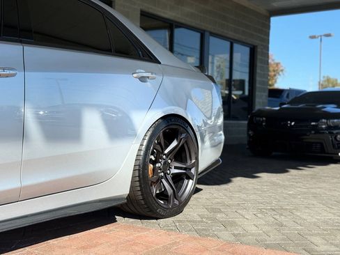 Used 2016 Cadillac CTS V w/ Luxury Package RWD image 89