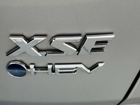 Used 2025 Toyota RAV4 XSE w/ Weather Package AWD/4WD image 14