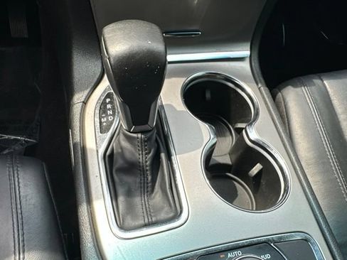 Used 2018 Jeep Grand Cherokee Limited AWD/4WD image 4