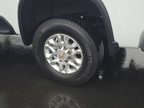 Certified 2022 Chevrolet Silverado 3500 LTZ w/ LTZ Convenience Package image 10