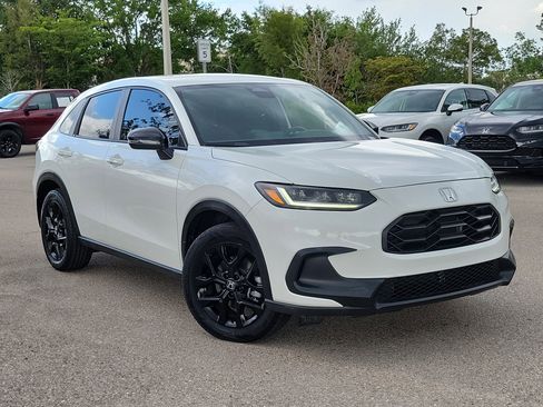 Used 2023 Honda HR-V Sport image 32