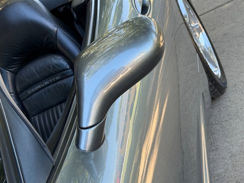 Used 2004 Chevrolet Corvette Convertible w/ Preferred Equipment Group image 21