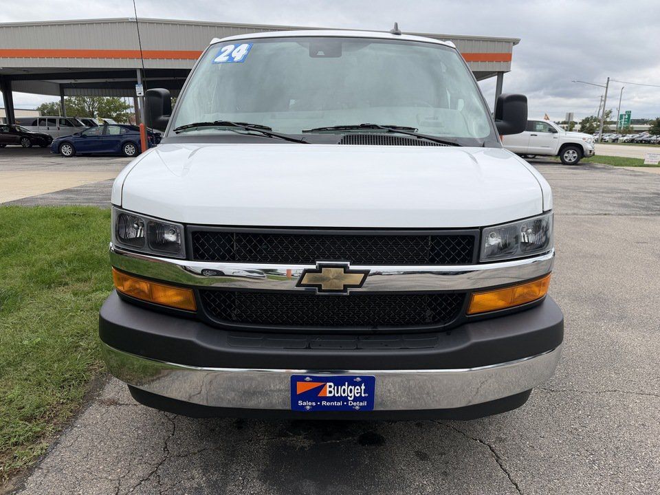 Used 2024 Chevrolet Express 3500 LT w/ LT Preferred Equipment Group RWD image 8