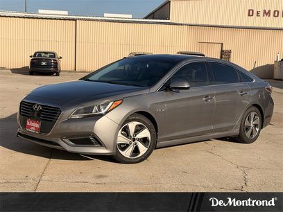 Used 2017 Hyundai Sonata Limited w/ Ultimate Package 02