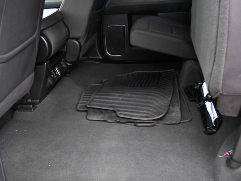 Used 2024 Chevrolet Silverado 1500 LT image 35