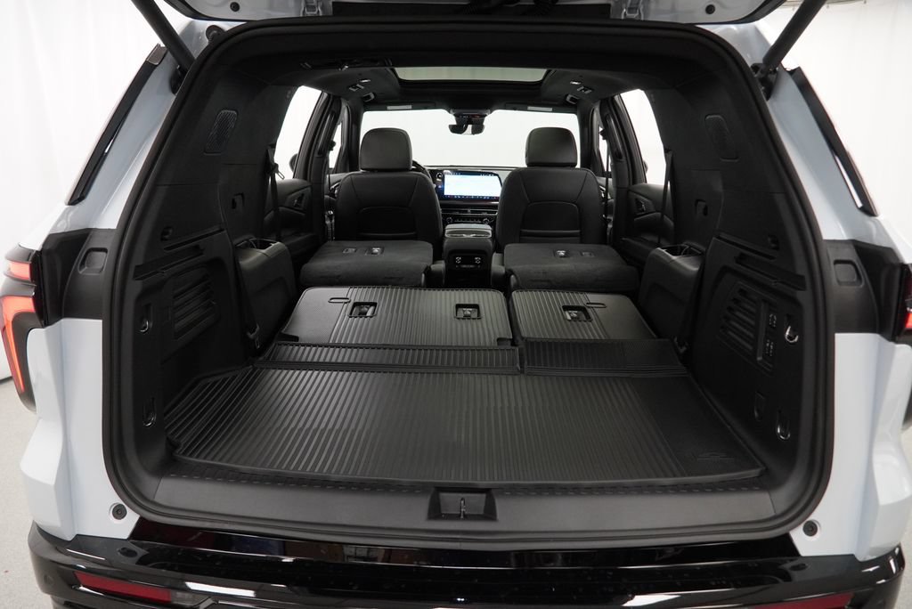 New 2027 Chevrolet Traverse RS w/ LPO, Floor Liner Package AWD/4WD image 27