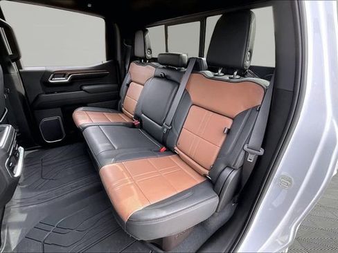 Used 2023 Chevrolet Silverado 1500 High Country w/ High Country Premium Package image 16