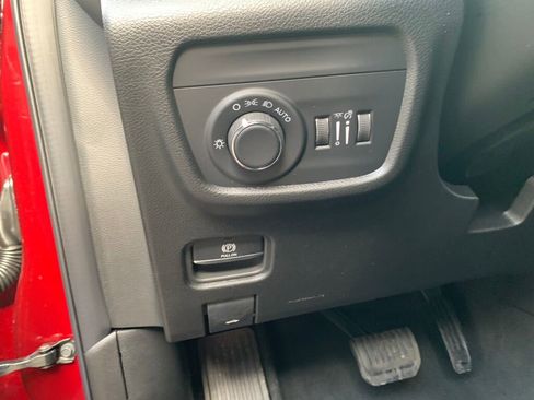 New 2026 Jeep Grand Cherokee L 4WD image 11