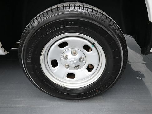 Used 2020 RAM 1500 Tradesman RWD image 18