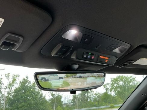 Used 2019 Chevrolet Camaro SS RWD image 28