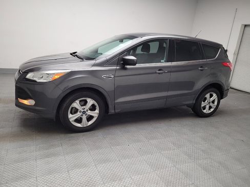 Used 2015 Ford Escape SE FWD image 2