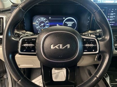 Used 2023 Kia Sorento SX image 15