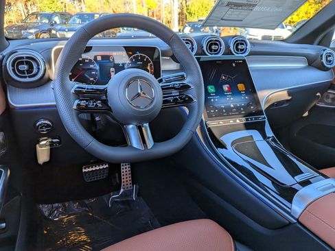 Used 2026 Mercedes-Benz GLC 300 image 31