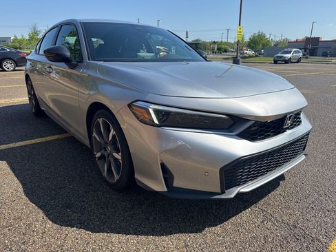 Used 2025 Honda Civic Sport Touring image 6