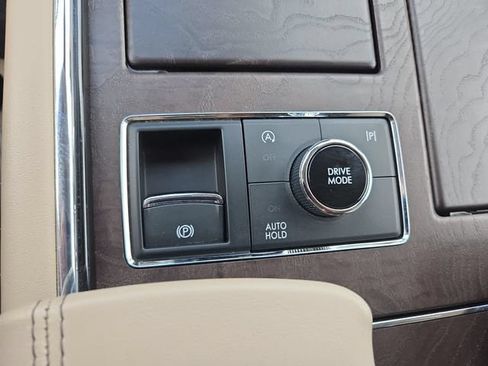Used 2024 Lincoln Navigator Premiere AWD/4WD image 28