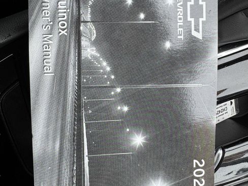 Used 2024 Chevrolet Equinox Premier image 33