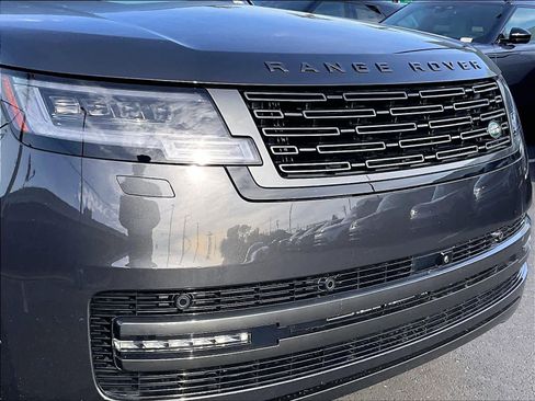 New 2025 Land Rover Range Rover SE image 34